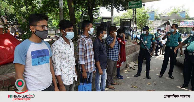 রাজধানীতে বিধি-নিষেধ অমান্য করায় দুই সপ্তাহে গ্রেফতার ৯ হাজার