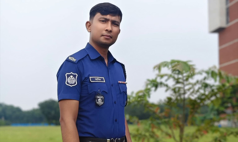 গোসল করতে নেমে প্রাণ গেল পুলিশ সদস্যের