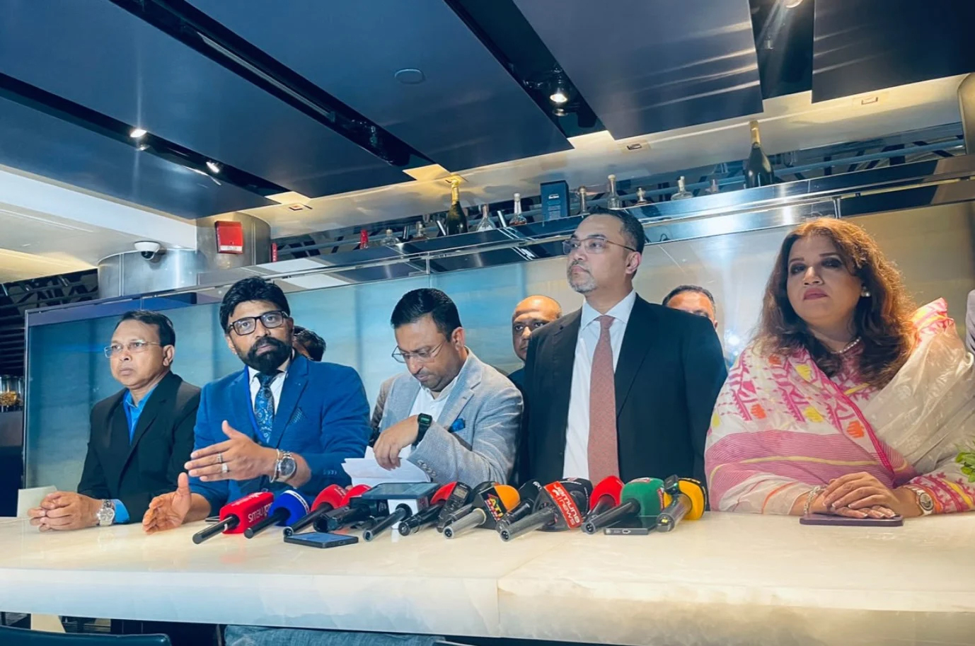 বোয়িংয়ের সঙ্গে ১১টি বিমান কেনার চুক্তি হয়েছে: মাহদী আমিন
