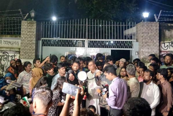 হলে রাজনীতি নিষিদ্ধের সিদ্ধান্ত বহাল, ছাত্রদলের সঙ্গে বসবে প্রশাসন
