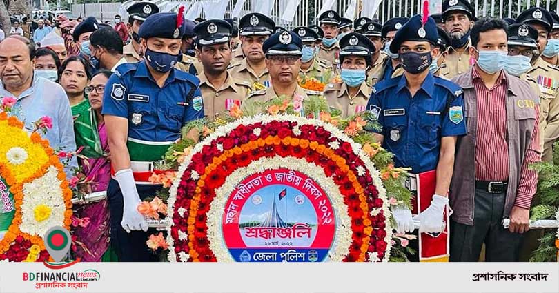 মহান স্বাধীনতা ও জাতীয় দিবসে সিরাজগঞ্জ জেলা পুলিশ সুপারের শ্রদ্ধাঞ্জলি