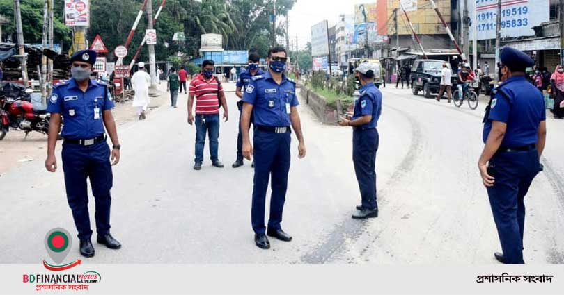 কুষ্টিয়ায় সর্বাত্নক লকডাউন কার্যকরে এসপি খাইরুল আলমের নেতৃত্বে কঠোর অবস্থানে পুলিশ
