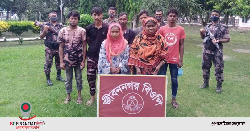 সীমান্ত দিয়ে প্রবেশের সময় ৫৮ ব্যাটালিয়নের সদস্যদের হাতে  শিশুসহ আটক ৮