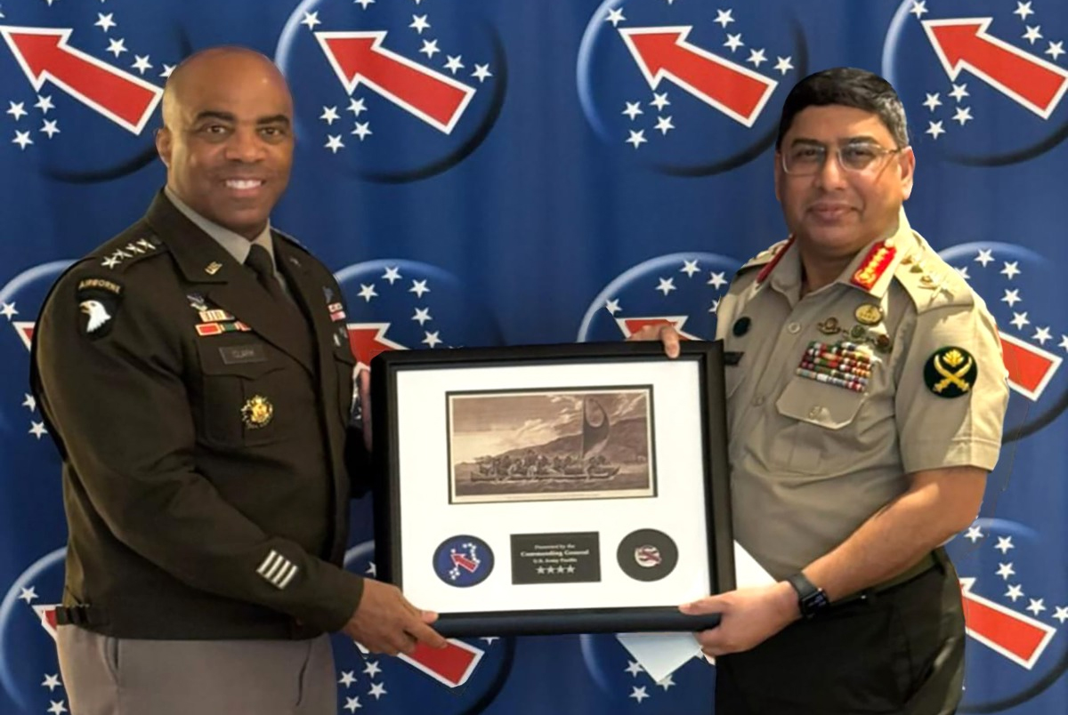 মালয়েশিয়ায় অনুষ্ঠিত ১৪তম ইন্দো-প্যাসিফিক আর্মি চিফস্ কনফারেন্স শেষে দেশে ফিরেছেন সেনাবাহিনী প্রধান