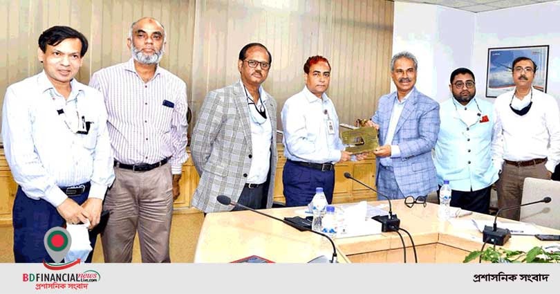 কার্গো হ্যান্ডলিংয়ে সেবার মান বাড়াতে বিমানের এমডির সঙ্গে বিজিএমইএ সভাপতির সাক্ষাৎ