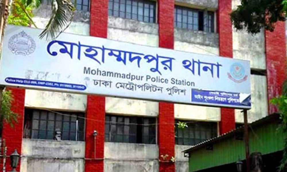 মোহাম্মদপুরে নারী-কিশোরসহ ১৩ ছিনতাইকারী গ্রেপ্তার