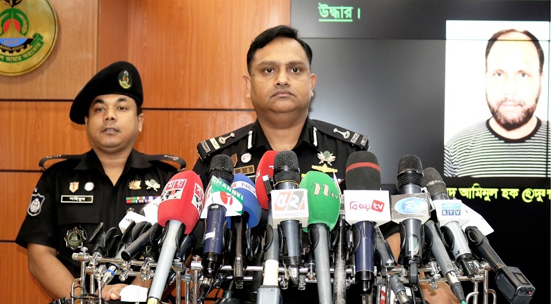চার জেলায় ২ কোটি টাকার জাল নোট ছড়িয়েছে একটি চক্র: র্যাব