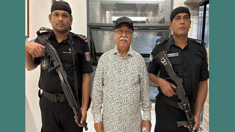 সাবেক শিল্পমন্ত্রী নুরুল মজিদ মাহমুদ হুমায়ুন গ্রেফতার