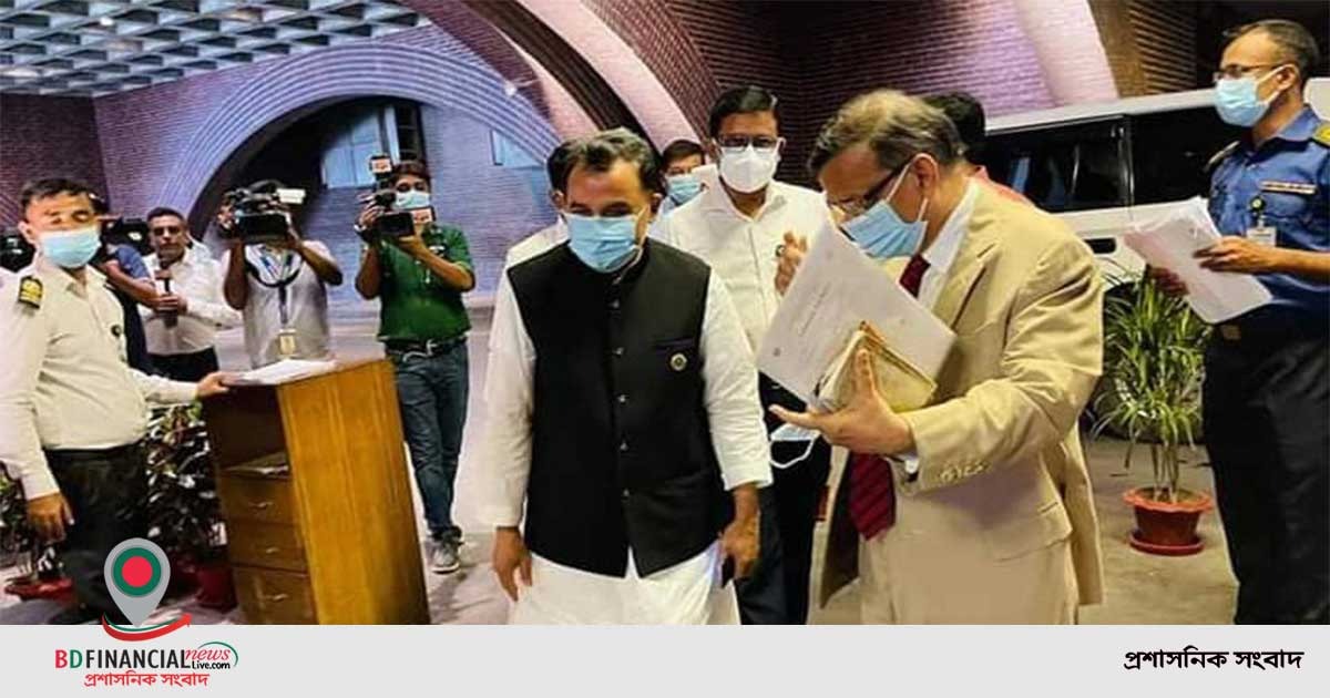 ফেসবুক পেজে বাজেট নিয়ে অর্থমন্ত্রীর স্ট্যাটাস