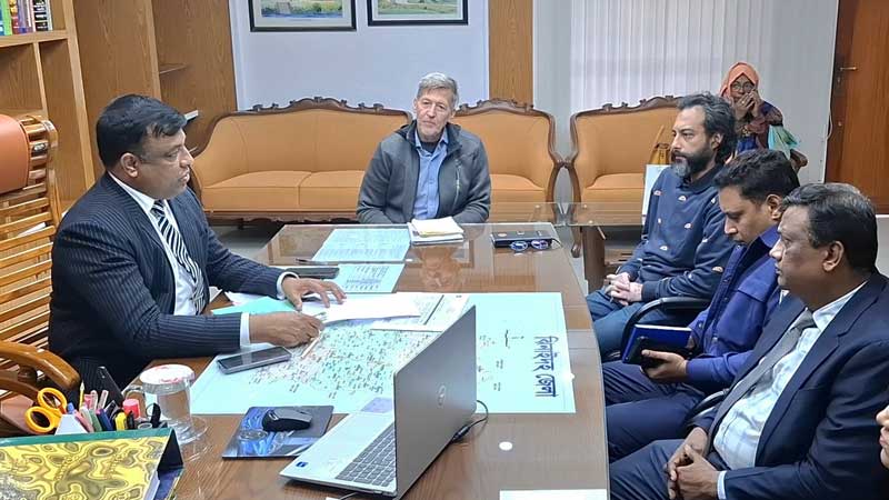 ঝিনাইদহের ডিসির সঙ্গে ইইউ নির্বাচনী পর্যবেক্ষক সংস্থার কর্মকর্তার সাক্ষাৎ