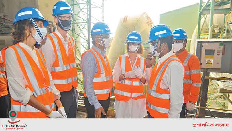 লাফার্জহোলসিমের সুরমা প্লান্ট পরিদর্শন সুইজারল্যান্ডের রাষ্ট্রদূত নাথালি শিউয়াখের