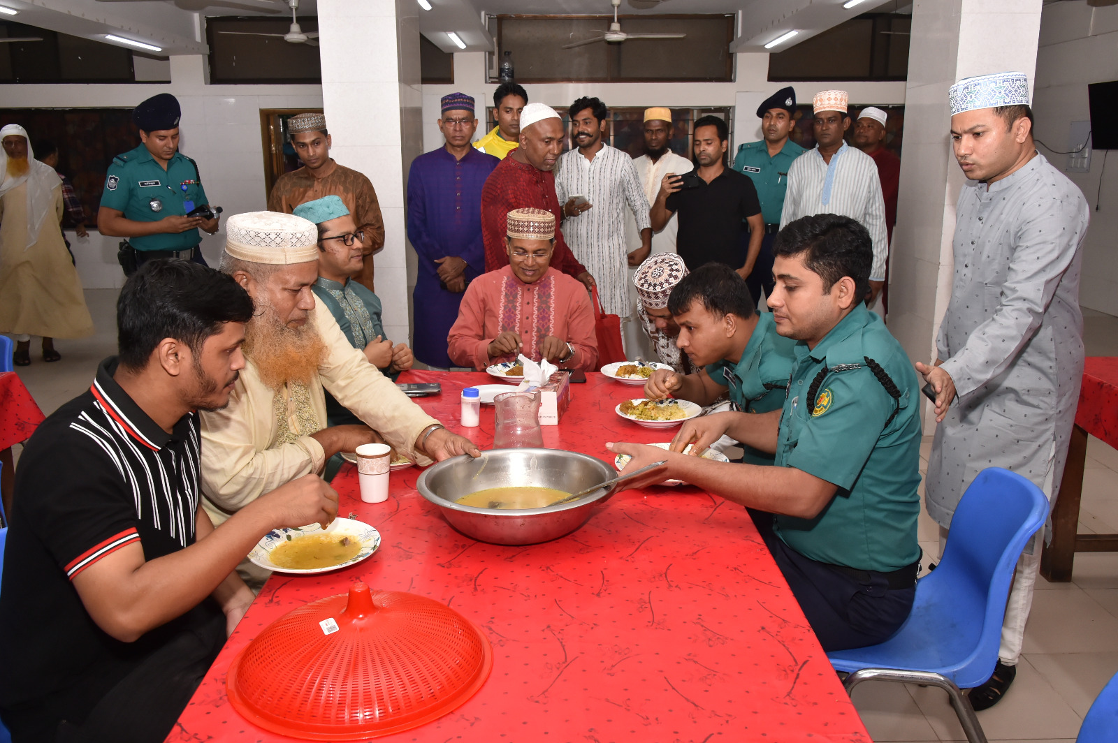 স্মৃতিসৌধে রাষ্ট্রপতি-প্রধানমন্ত্রীর শ্রদ্ধা