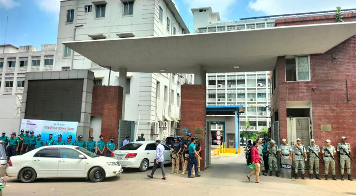 চাকরি অধ্যাদেশ বাতিলের দাবিতে কঠোর আন্দোলনের ঘোষণা, সচিবালয়ে কড়া নিরাপত্তা