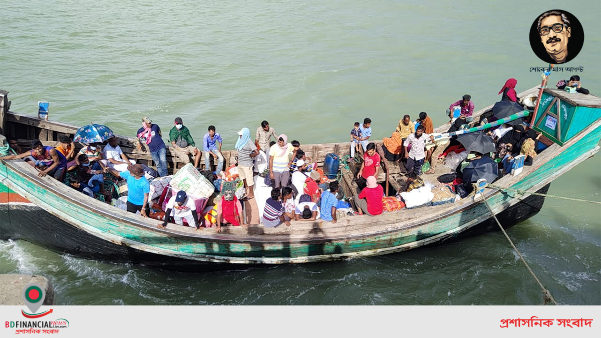নাফ নদীতে বিকল নৌযান, ৯৯৯ এ ফোন কলে নারী শিশুসহ ৩৮ পর্যটক উদ্ধার