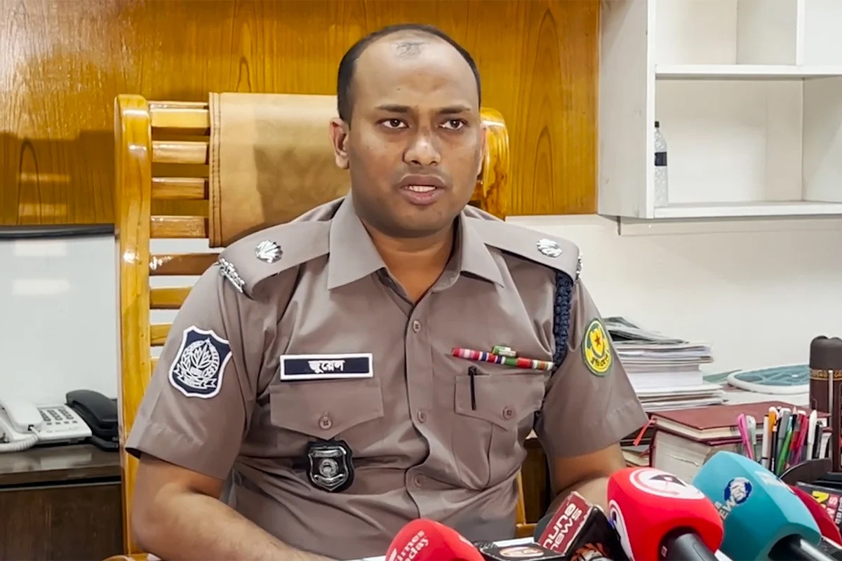 চাঁদাবাজি-ছিনতাই-মাদক ঠেকাতে যাদের ফোন দিই তারাই গডফাদার : এডিসি জুয়েল