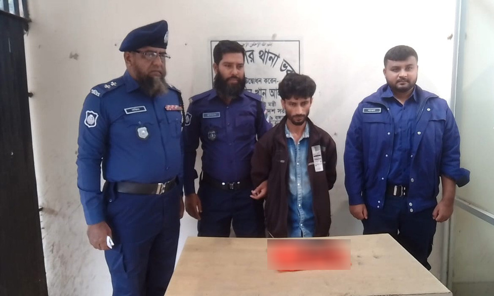 মুজিবনগরে বিদেশি অস্ত্র-গুলিসহ যুবক আটক
