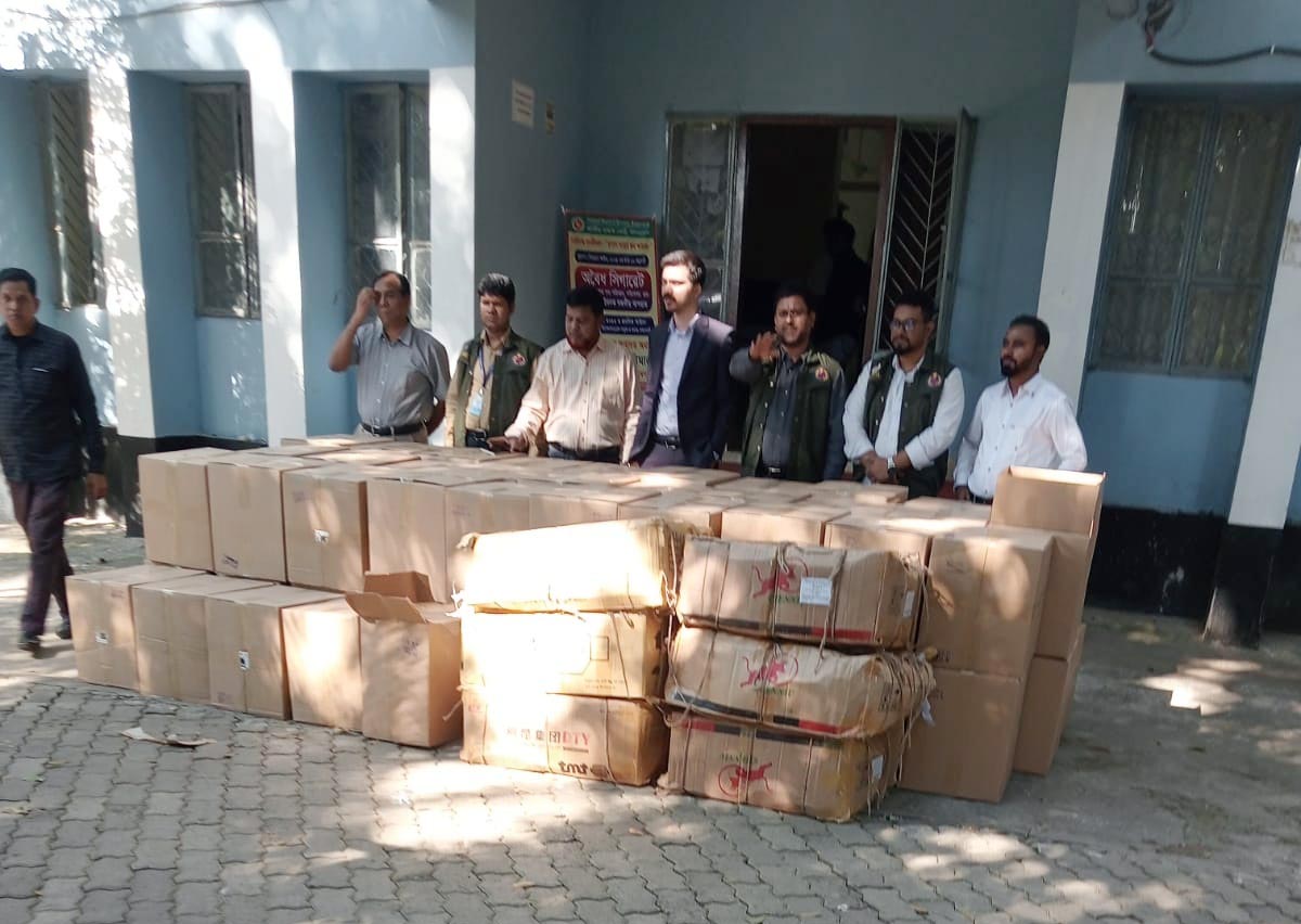 চট্টগ্রামে কাস্টমসের অভিযানে ৭ লাখ অবৈধ বিড়ি-সিগারেট জব্দ