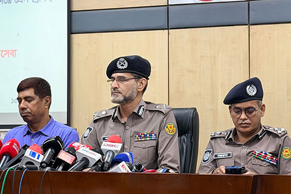 ঈদযাত্রায় অতিরিক্ত ভাড়া ও হয়রানি ঠেকাতে থাকছে মোবাইল কোর্ট