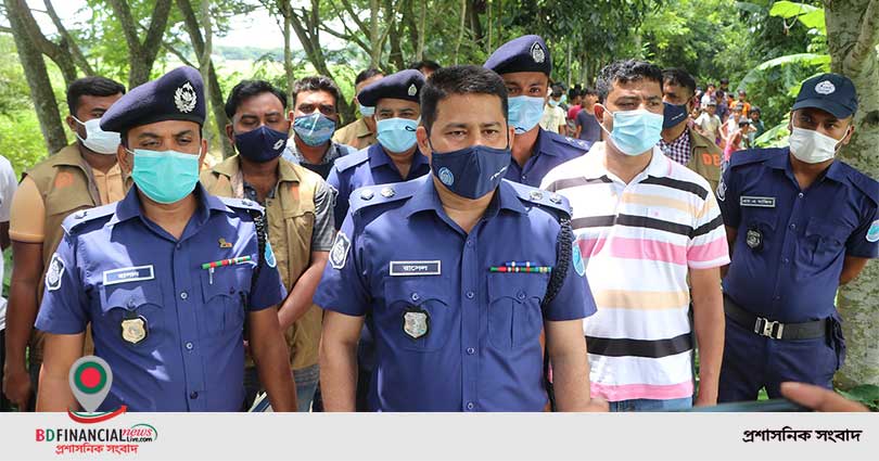 খুন মামলার ঘটনাস্থল পরিদর্শন করেন মাদারীপুর জেলা পুলিশ সুপার