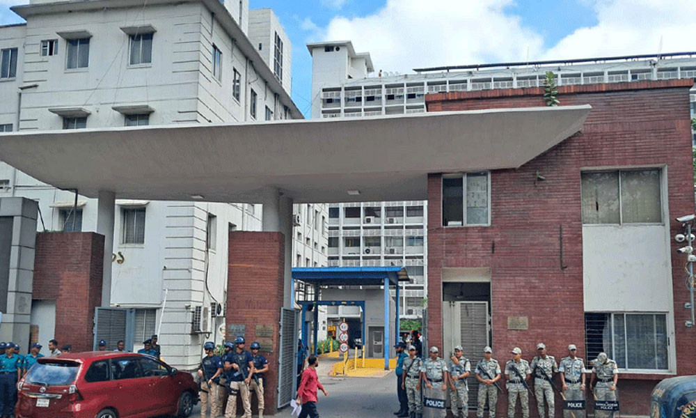 কর্মবিরতিতে যাচ্ছেন সচিবালয়ের কর্মচারীরা