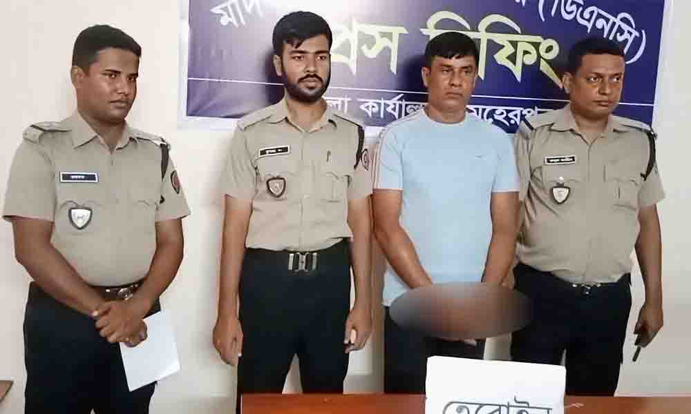 মেহেরপুরে হেরোইনসহ মাদক কারবারি আটক