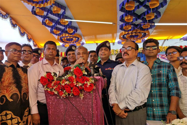 বাংলাদেশের মতো সাম্প্রদায়িক সম্প্রীতি কোথাও নেই: স্বরাষ্ট্র উপদেষ্টা
