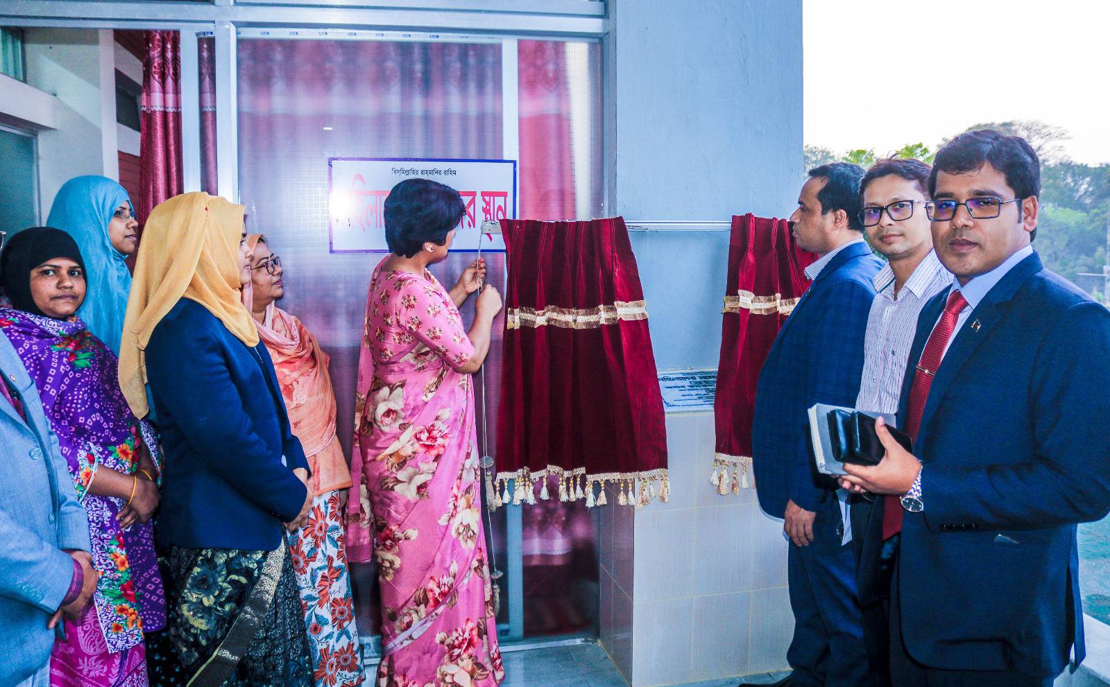 মুন্সীগঞ্জ জেলা প্রশাসকের কার্যালয়ে মহিলাদের জন্য পৃথক নামাজের স্থান