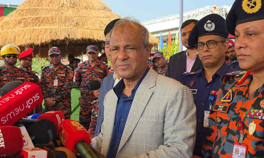 লুট হওয়া অস্ত্র উদ্ধারে সরকারের ব্যর্থতা নেই : স্বরাষ্ট্র উপদেষ্টা