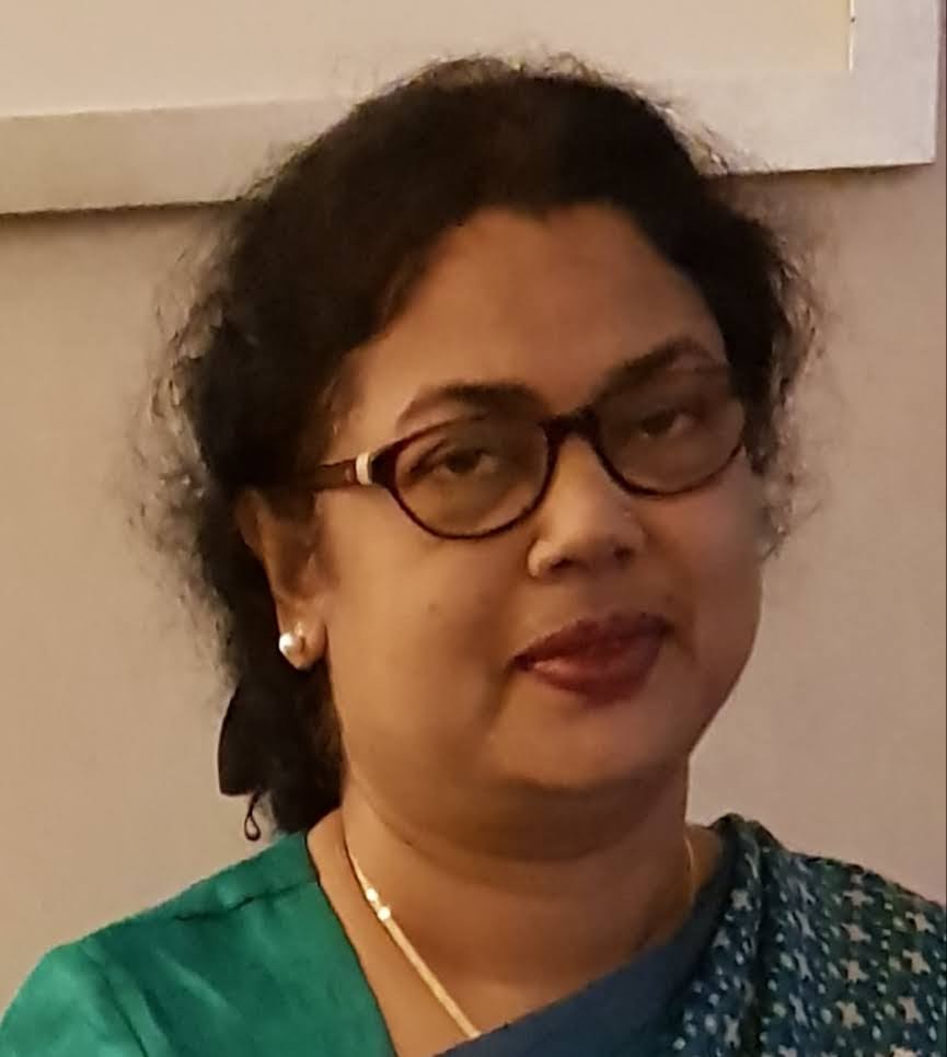 ফেসবুক স্ট্যাটাসের জেরে যুবককে পেটালেন মেম্বার