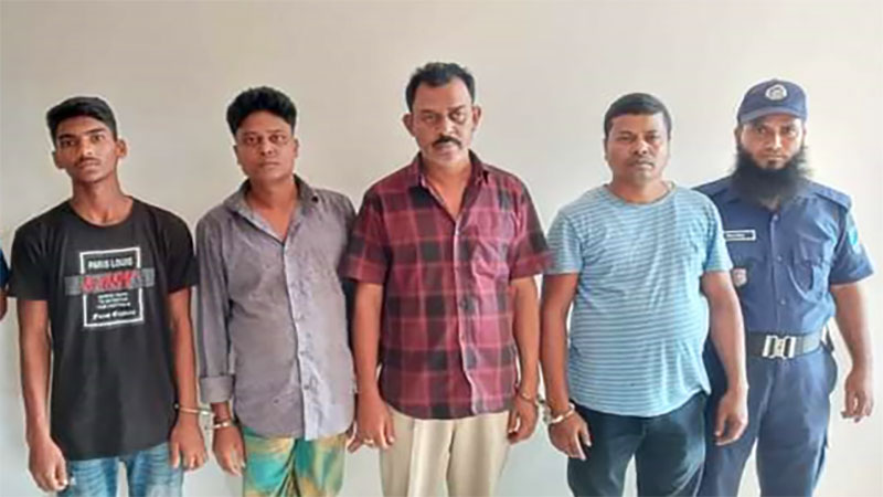 সরকারি গাড়ি ভাঙচুরের ঘটনায় ইউপি চেয়ারম্যানসহ গ্রেফতার ৪