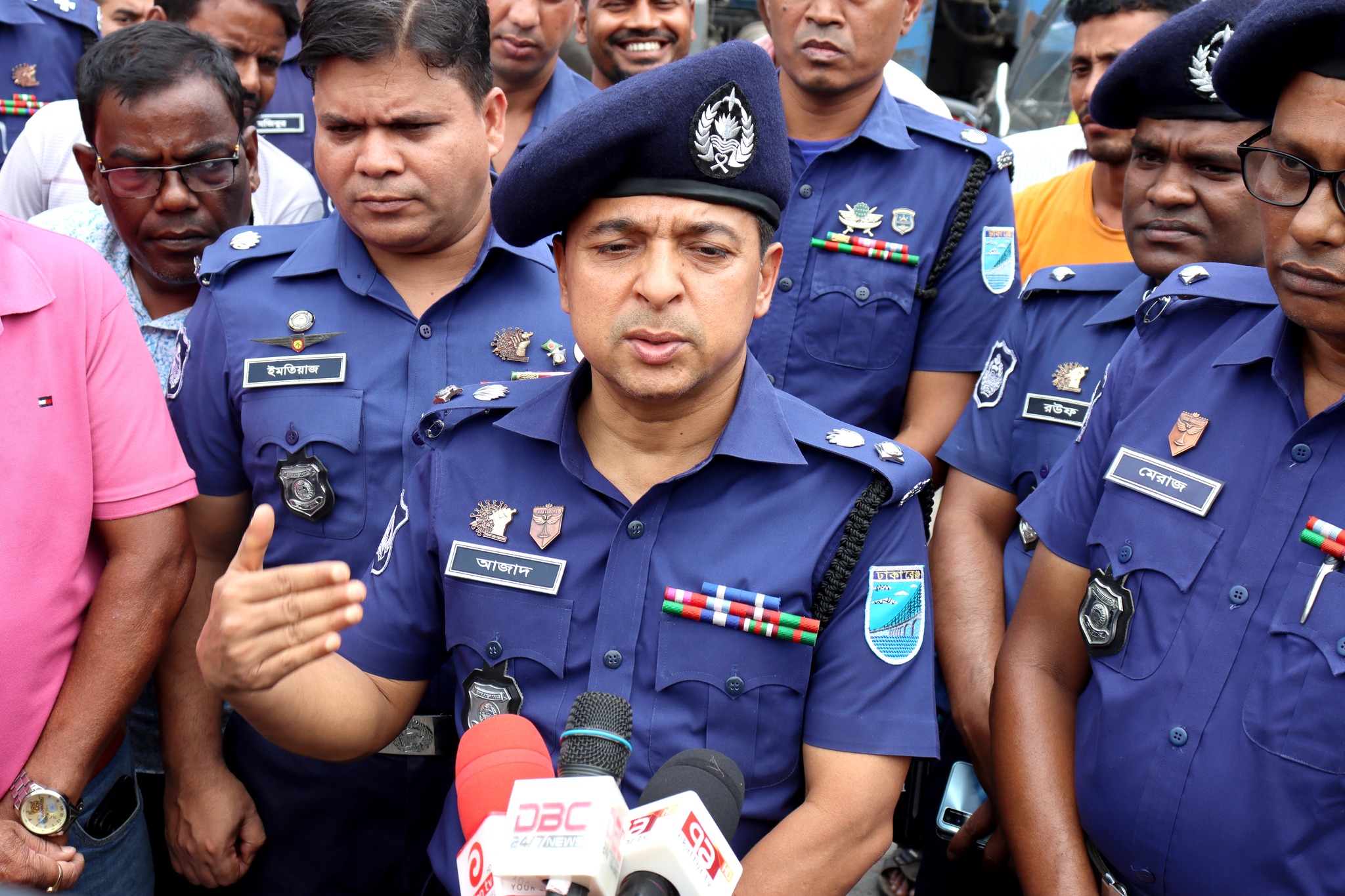 মানিকগঞ্জের যানজট নিরসনে থ্রি-হুইলারকে ২ সিপ্টে ভাগ করে চলাচলের কার্যক্রম শুরু