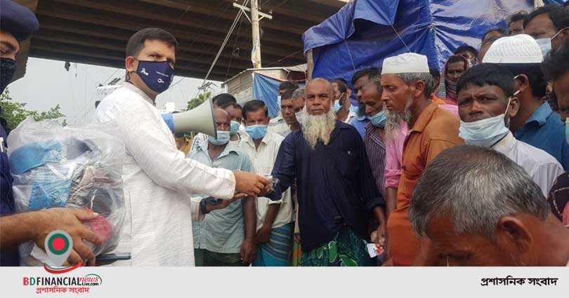 কেরানীগঞ্জে খেয়াঘাটের মাঝিদের সঙ্গে সচেতনতামূলক বিট পুলিশিং সভা করল মডেল থানা ও দক্ষিণ কেরানীগঞ্জ থানা পুলিশ