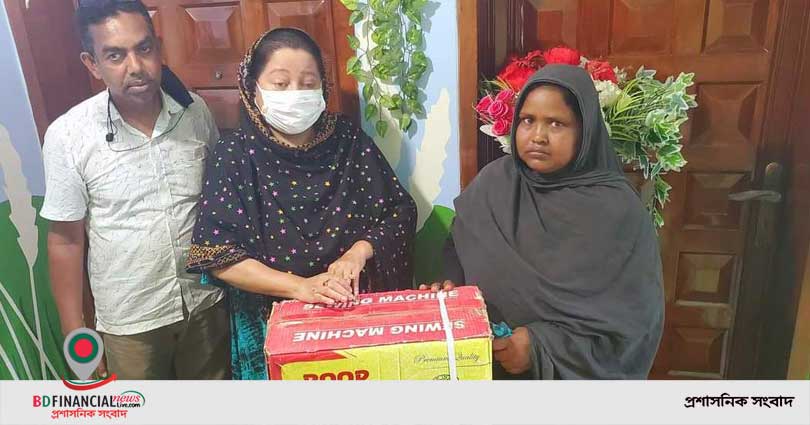 অসহায় আছিয়ার পাশে নাটোরের পৌর মেয়র উমা চৌধুরী