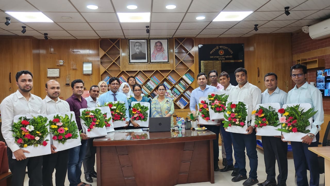 মানিকগঞ্জ জেলা প্রশাসক এর সাথে মতবিনিময় সভা অনুষ্ঠিত