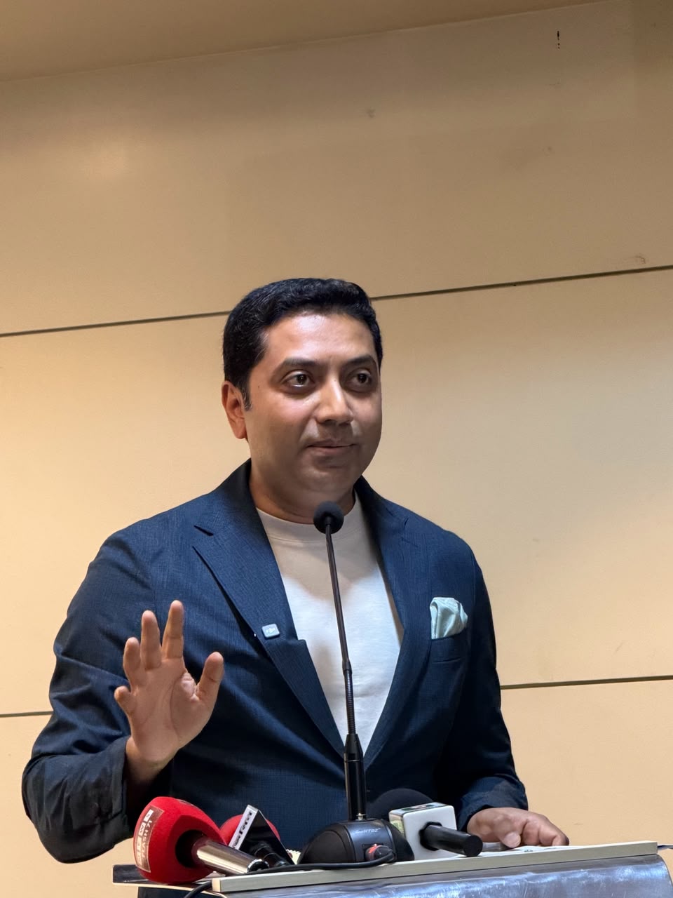জাপান গার্ডেন সিটির বিদ্যুৎ সংকটে দ্রুত পদক্ষেপের নির্দেশ ববি হাজ্জাজের