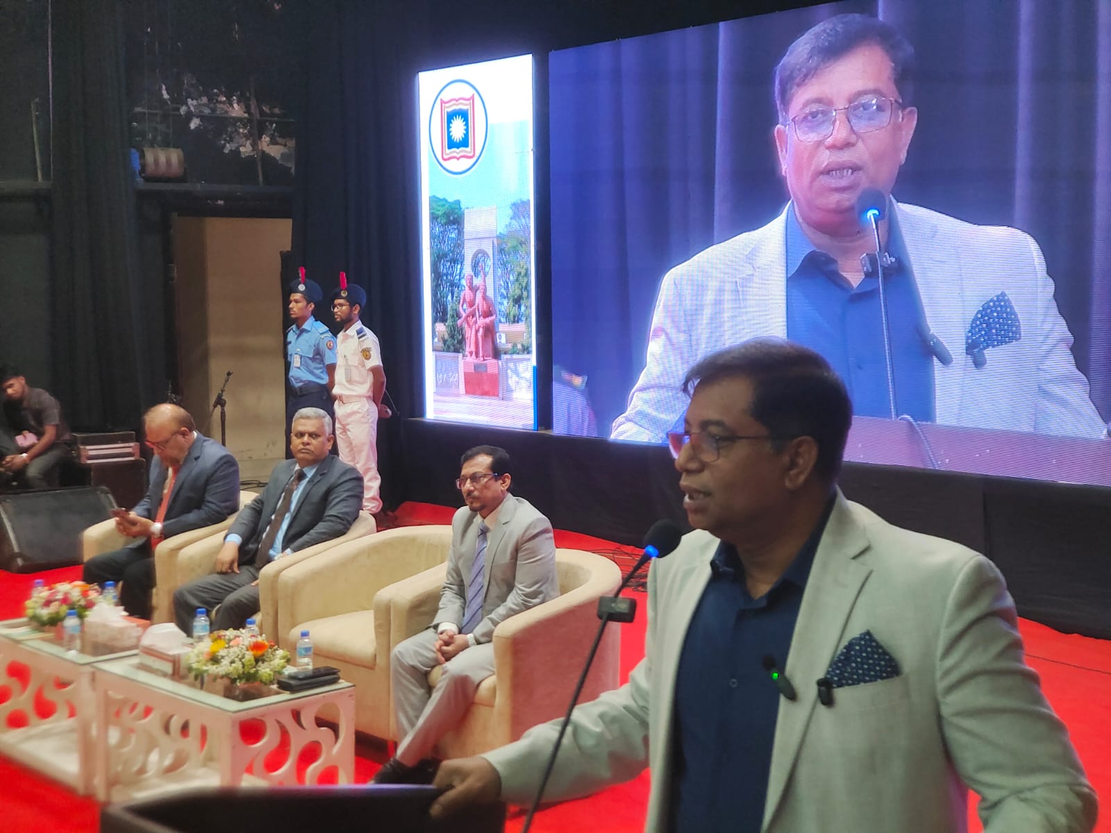 মেধার পাশাপাশি দায়িত্বশীল ও মানবিক মানুষ হতে হবে: ইউজিসি চেয়ারম্যান
