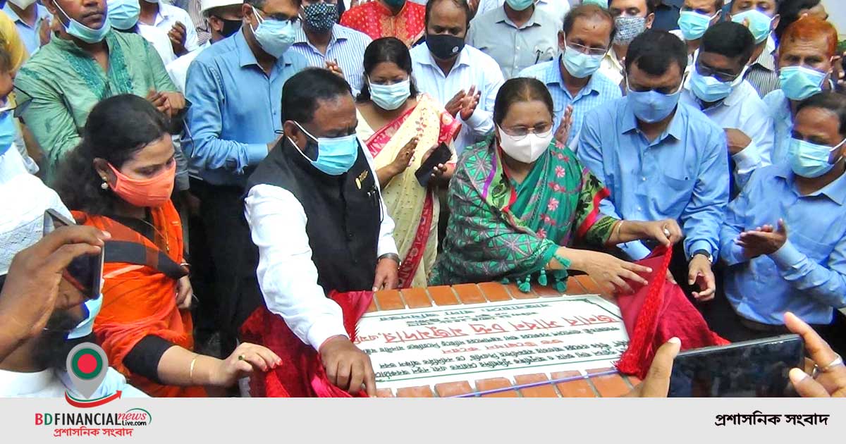 বিনা লাইসেন্সে খাদ্য মজুত করে সরকারকে বিপাকে ফেলবেন না: ময়মনসিংহে খাদ্যমন্ত্রী