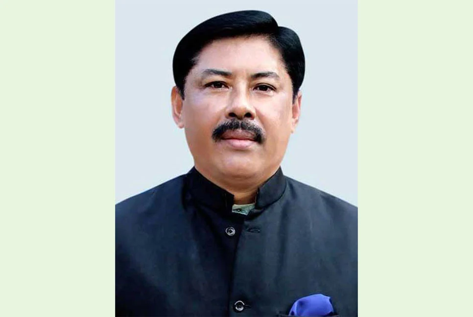 স্ত্রী-সন্তানসহ সাবেক মন্ত্রী উ শৈ সিংয়ের দেশত্যাগে নিষেধাজ্ঞা