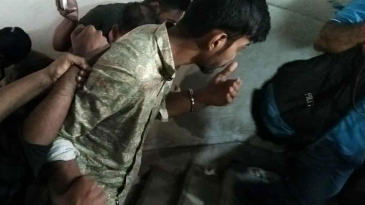 চাঁদাবাজির মামলায় বৈষম্যবিরোধী ছাত্র আন্দোলনের ৪ জন ৭ দিনের রিমান্ডে