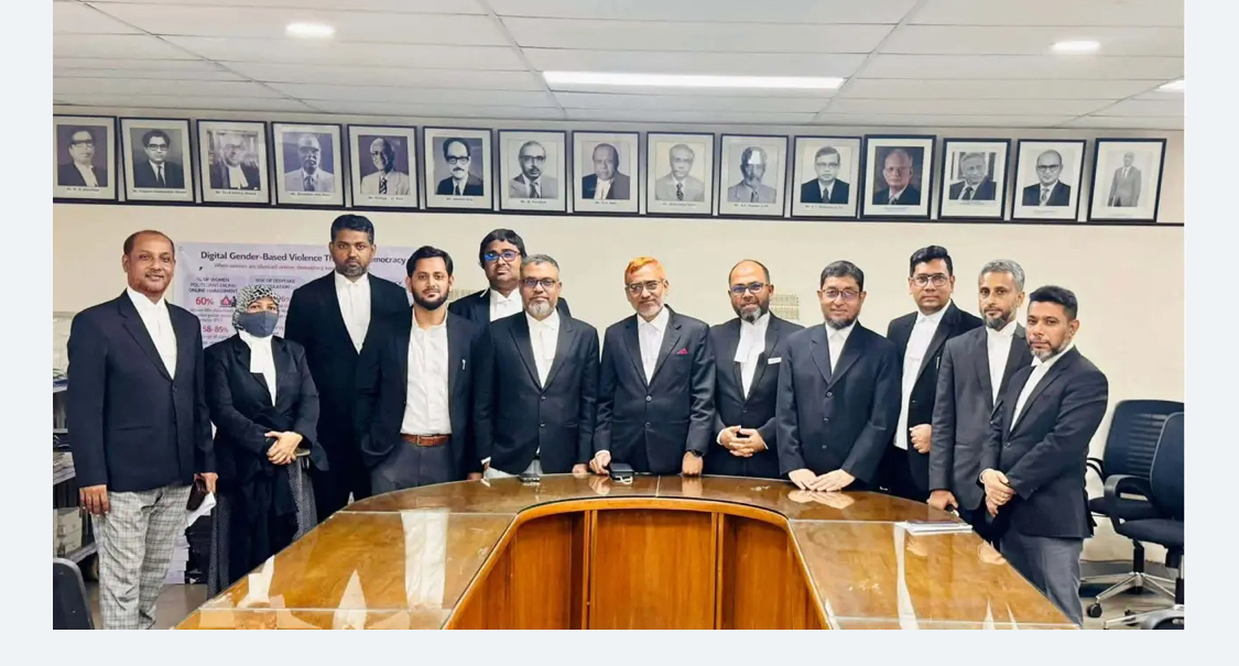 একযোগে ১৭ ডেপুটি ও সহকারী অ্যাটর্নি জেনারেলের পদত্যাগ