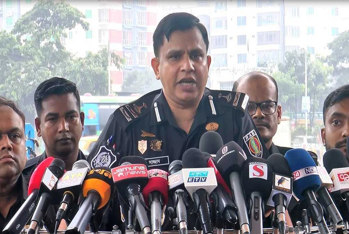 ঈদযাত্রা নিরাপদ রাখতে মহাসড়কে র্যাবের টহল ও তল্লাশি অভিযান