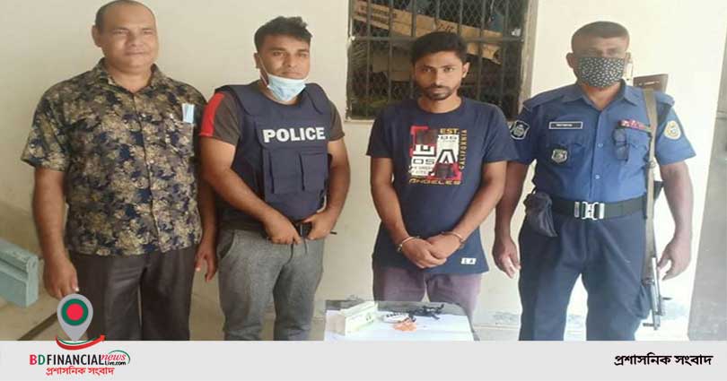 নলছিটিতে ৩৫০পিস ইয়াবাসহ মাদক ব্যবসায়ী আটক