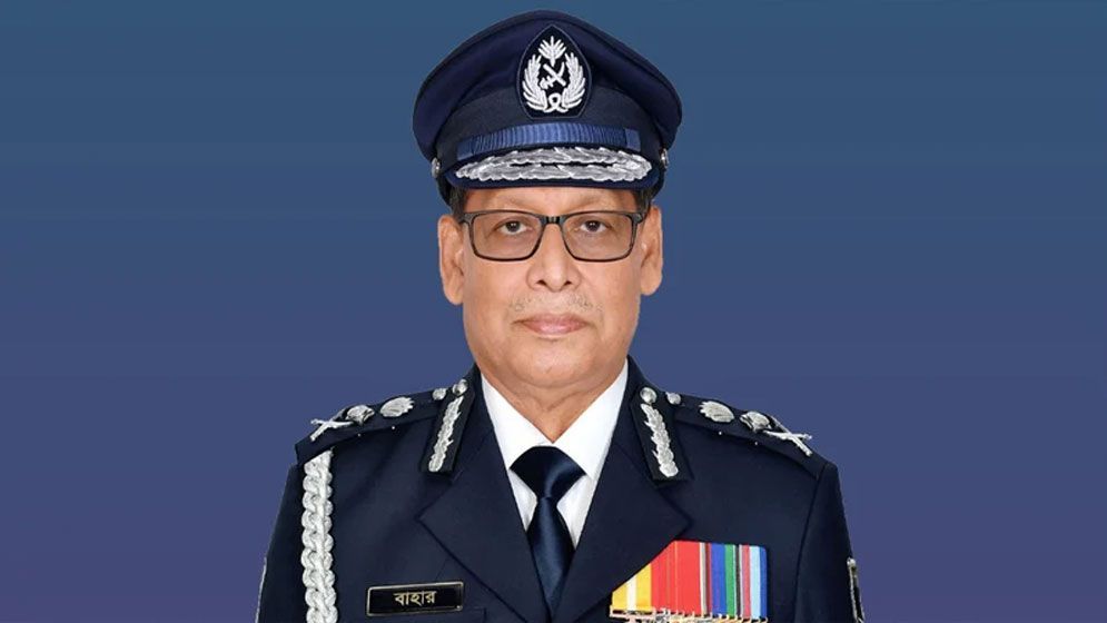 আইজিপি বাহারুলের বরখাস্ত চেয়ে প্রধান উপদেষ্টার কাছে আবেদন