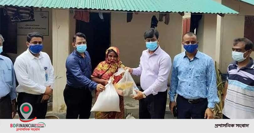 ঝিনাইদহে আশ্রয়ণ প্রকল্প পরিদর্শন করলেন জেলা প্রশাসক