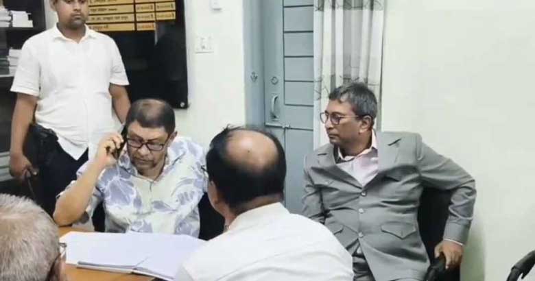 স্বাস্থ্যসেবার মান যাচাইয়ে চাঁদপুরে স্বাস্থ্যমন্ত্রী, সিভিল সার্জনকে বদলির নির্দেশ