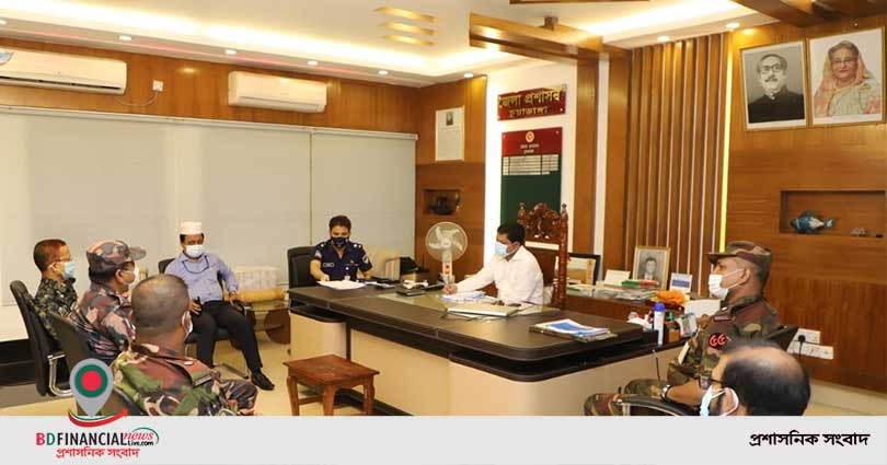 চুয়াডাঙ্গা জেলা প্রশাসকের অফিসকক্ষে লকডাউন শতভাগ বাস্তবায়নে আলোচনা সভা