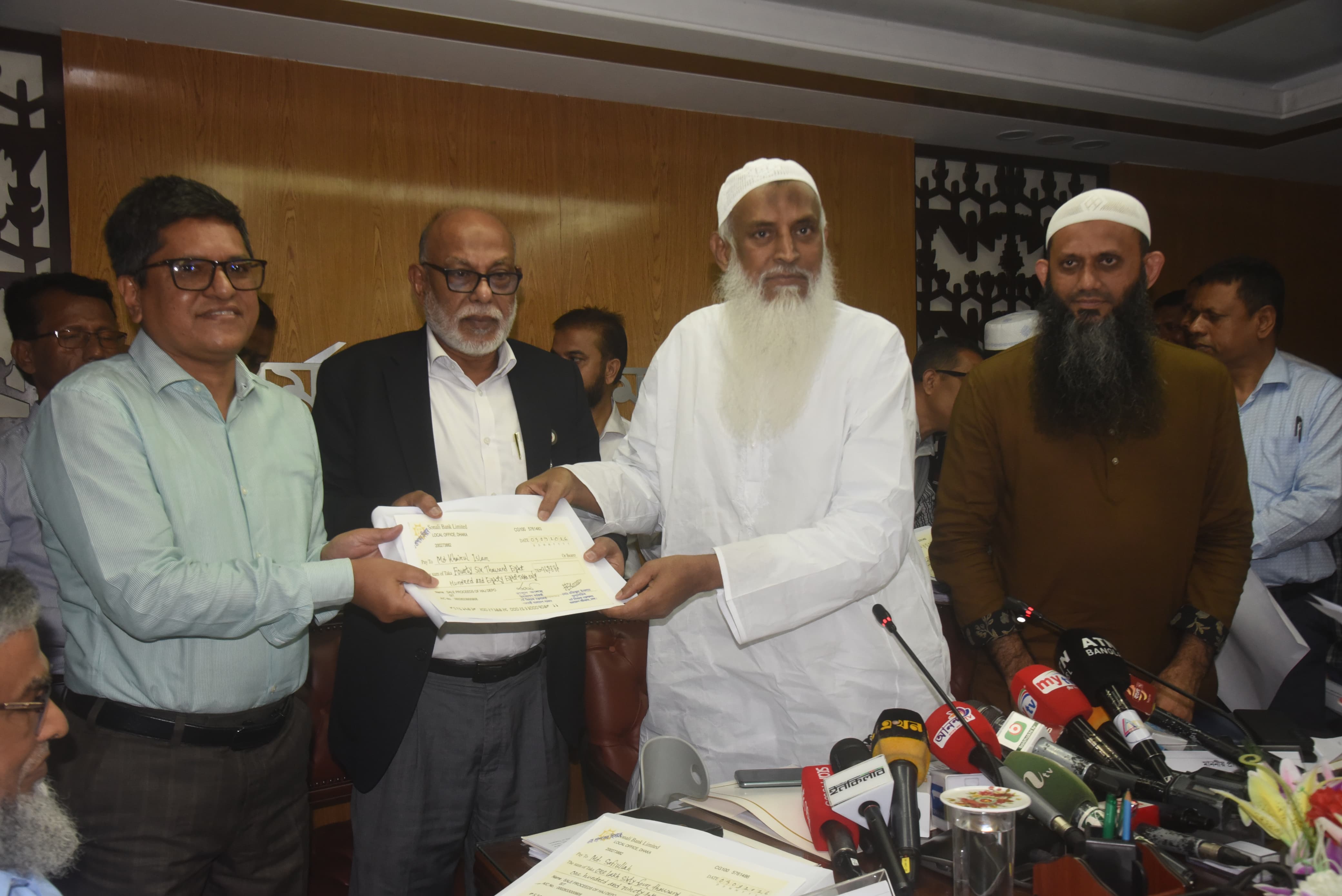 সরকারি ব্যবস্থাপনার হাজীদের সর্বোচ্চ ১ লাখ ৬৪ হাজার টাকা ফেরত