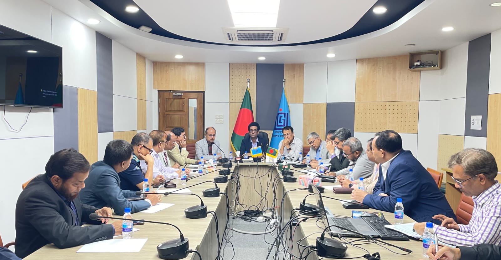 তৃতীয় ভাষা শিক্ষা চালুতে উপাচার্যদের সঙ্গে ইউজিসির মতবিনিময়