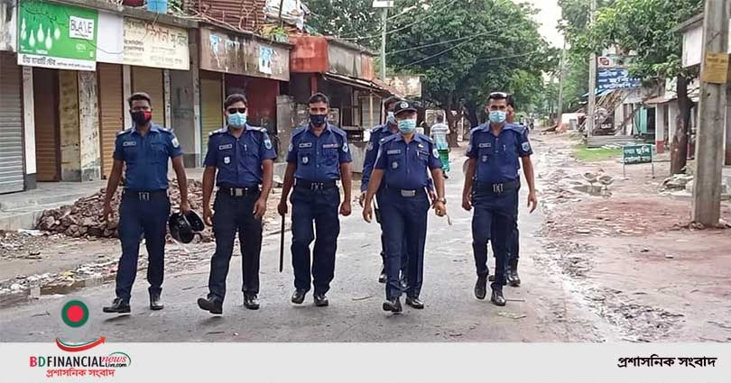 বিধিনিষেধ কার্যকরে তৎপর রাজশাহী জেলা পুলিশ