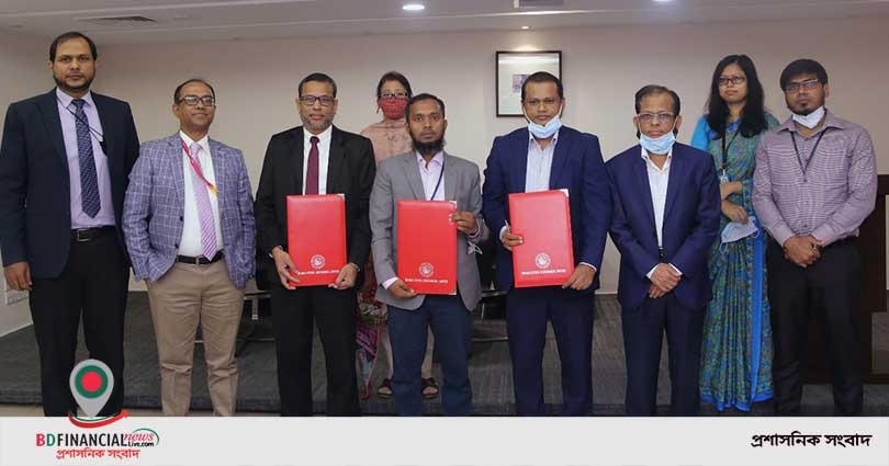 সাউথ বাংলা ব্যাংকের সঙ্গে ডিএসই ও সিএসই’র চুক্তি স্বাক্ষর